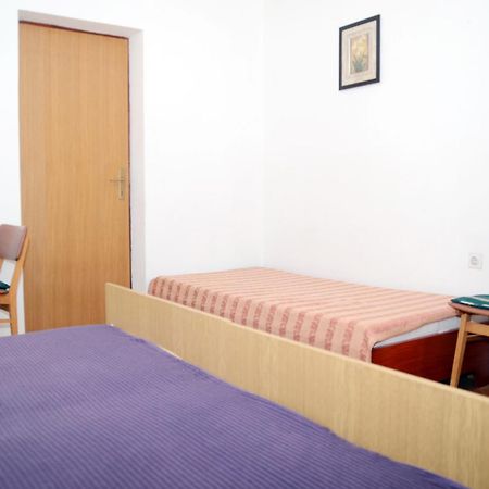 Apartments Ana Ровин Екстериор снимка