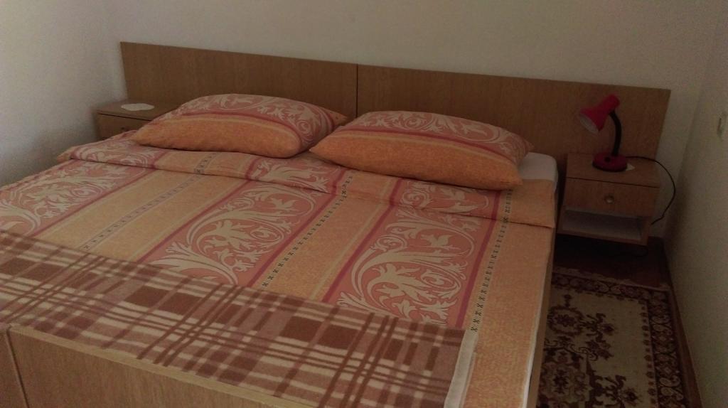 Apartments Ana Ровин Екстериор снимка