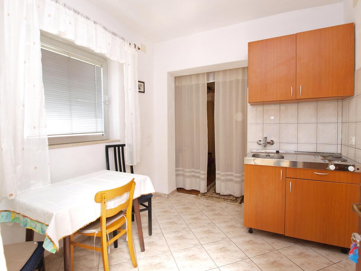 Apartments Ana Ровин Екстериор снимка