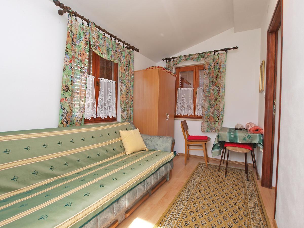 Apartments Ana Ровин Екстериор снимка