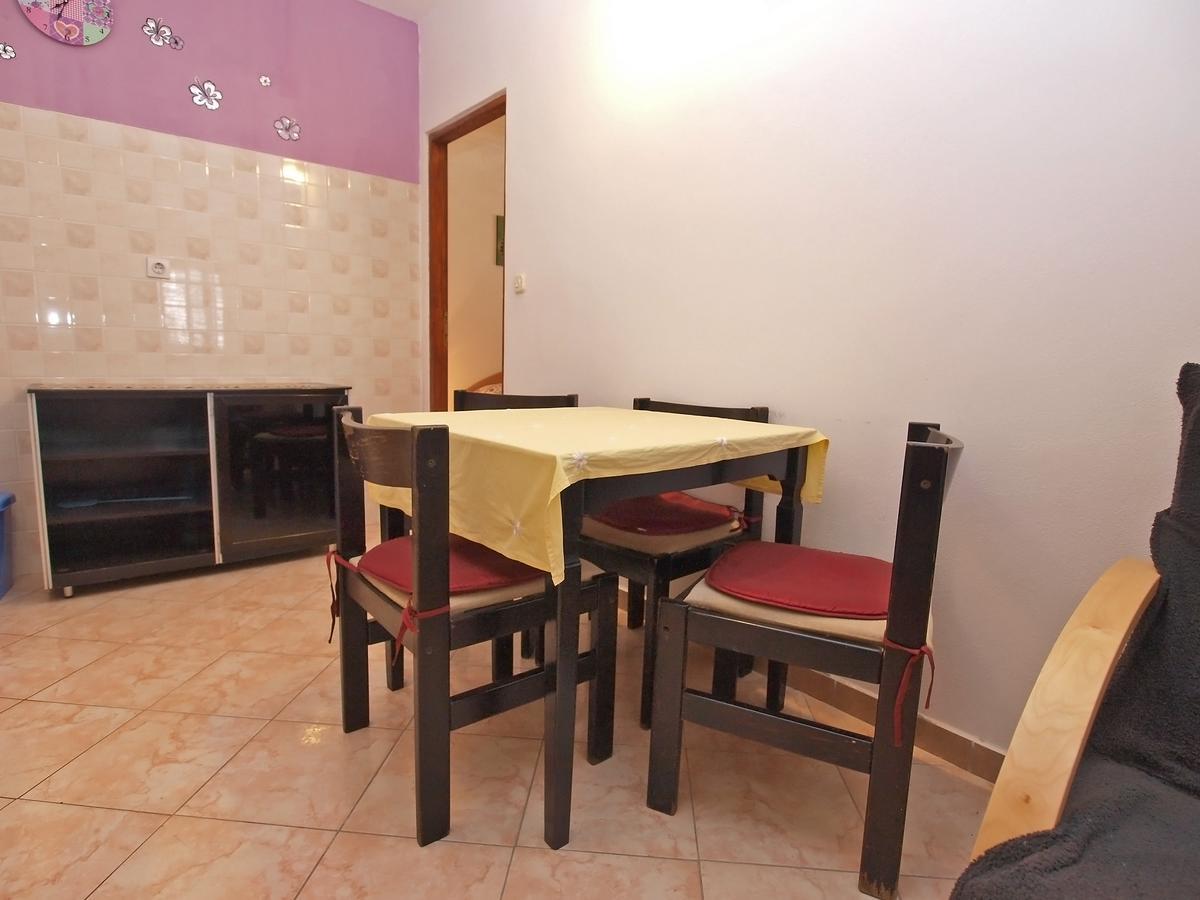 Apartments Ana Ровин Екстериор снимка