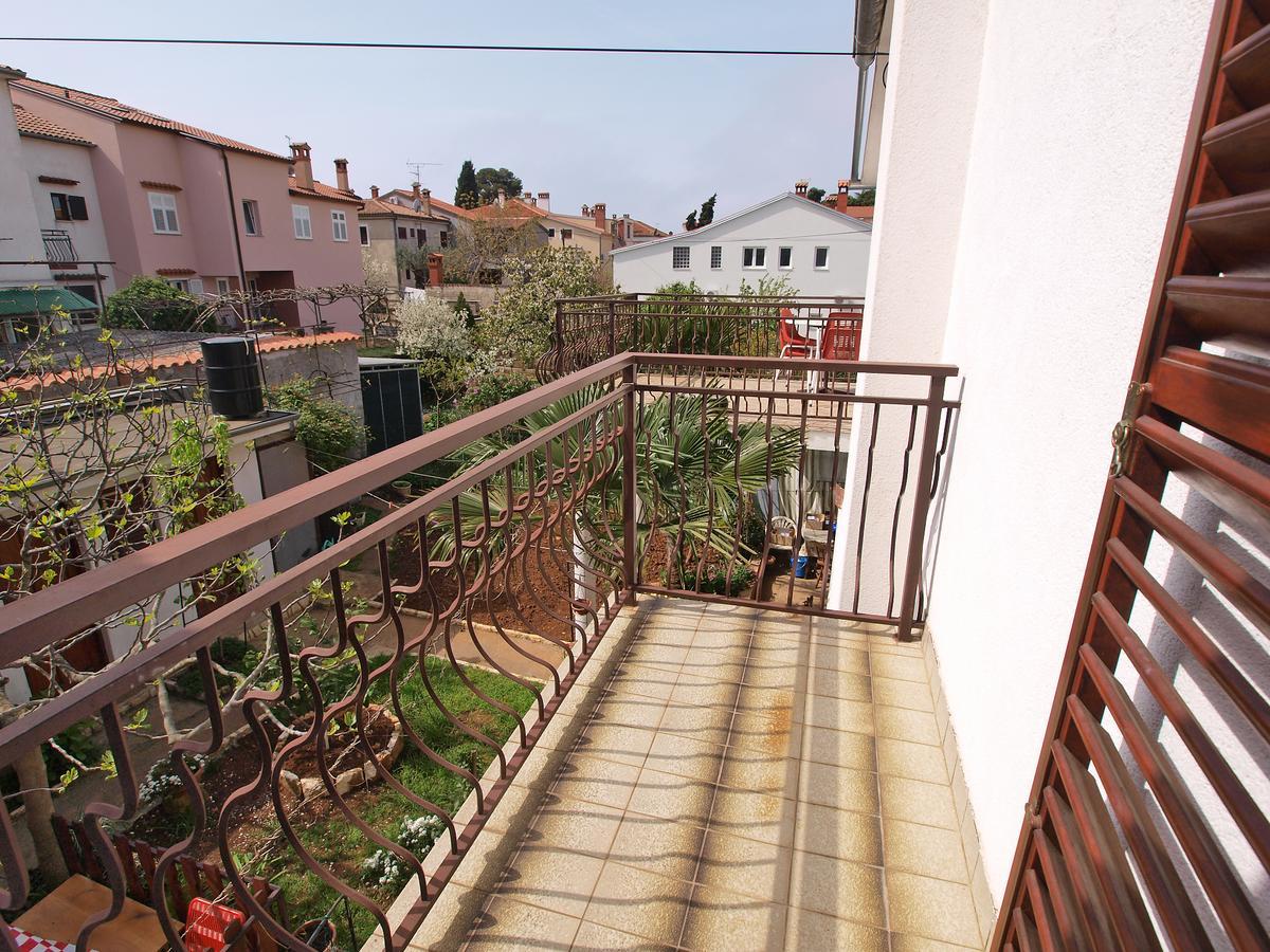 Apartments Ana Ровин Екстериор снимка
