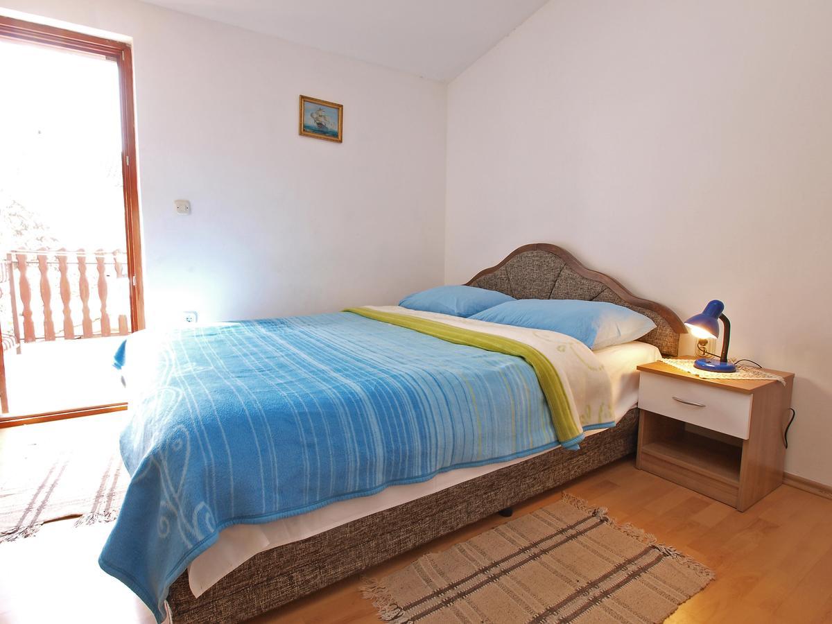 Apartments Ana Ровин Екстериор снимка