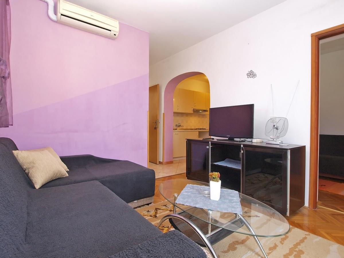 Apartments Ana Ровин Екстериор снимка